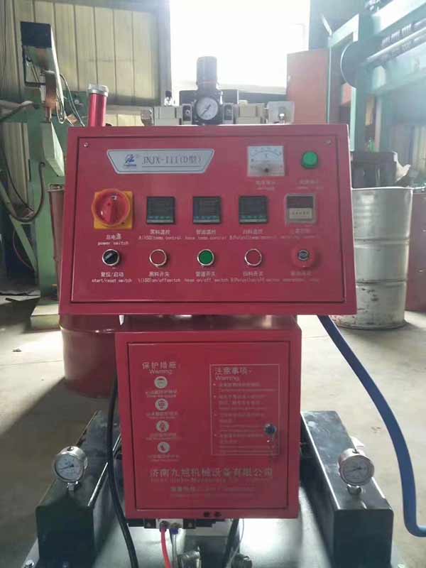 不銹鋼聚氨酯填充(圖2) E型不銹鋼聚氨酯填充發泡機
